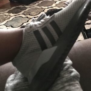 Meet your Posher, Khailan